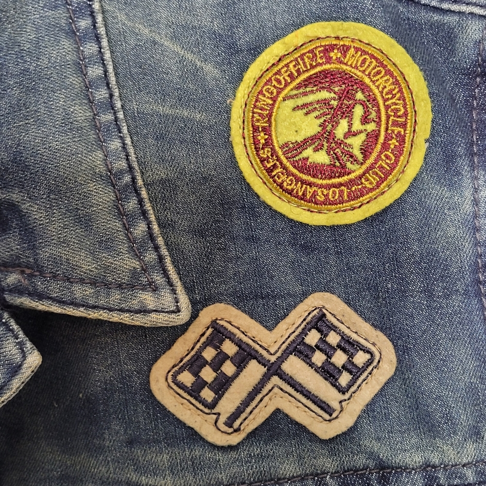 RING OF FIRE PATCHED DISTRESSED DENIM BLUE JEAN VEST SIZE L MULTIPLE POCKETS - Picture 3 of 10